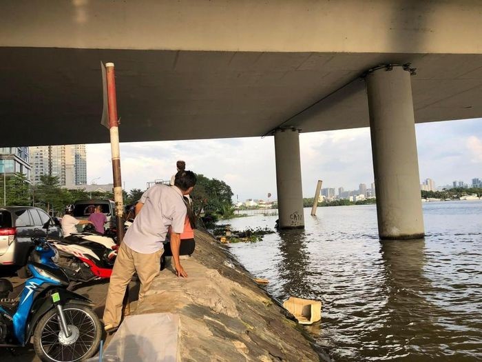 Nhieu vu chay duoi gam cau, de doa an toan tai TP Ho Chi Minh - Hinh anh 1