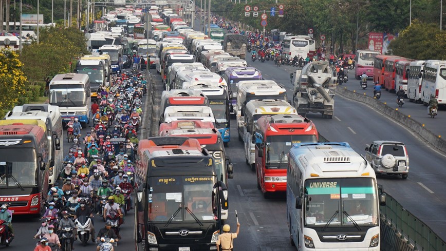 TP Ho Chi Minh: Lap them 22 may ban toc do tu dong tren 14 tuyen duong cua ngo - Hinh anh 1