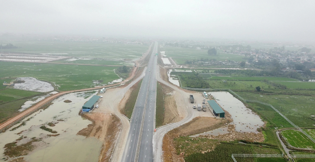 Gap rut xay nhieu tram dung nghi tam tren cao toc Bac - Nam - Hinh anh 1