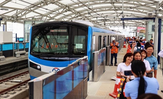 Metro so 1 Ben Thanh - Suoi Tien rao riet thu nghiem an toan va giai quyet vuong mac - Hinh anh 1