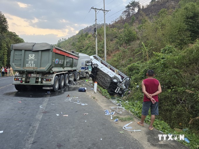 1.995 vu tai nan giao thong, lam chet 845 nguoi trong thang 4 - Hinh anh 1