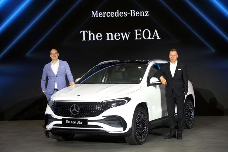 Mercedes-Benz ra mat mau SUV chay dien co nho - Hinh anh 1