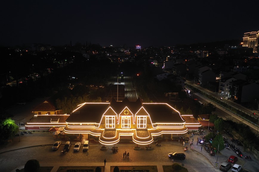 Ga duong sat Da Lat chinh thuc thanh diem du lich - Hinh anh 1