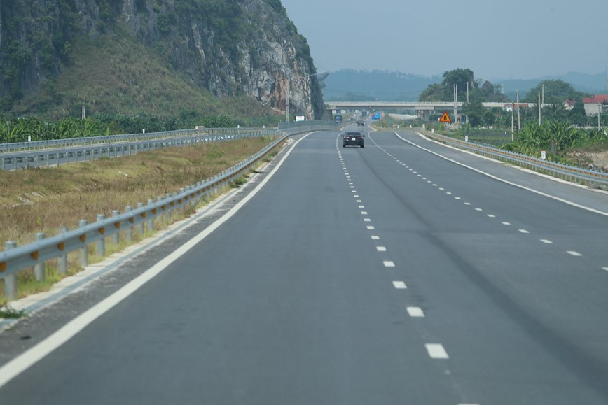 Yeu cau bo sung bao cao tien kha thi du an cao toc Ninh Binh - Hai Phong - Hinh anh 1