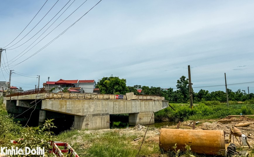 Du an nang cap, cai tao Tinh lo 412 thi cong dang do, do dau? - Hinh anh 7