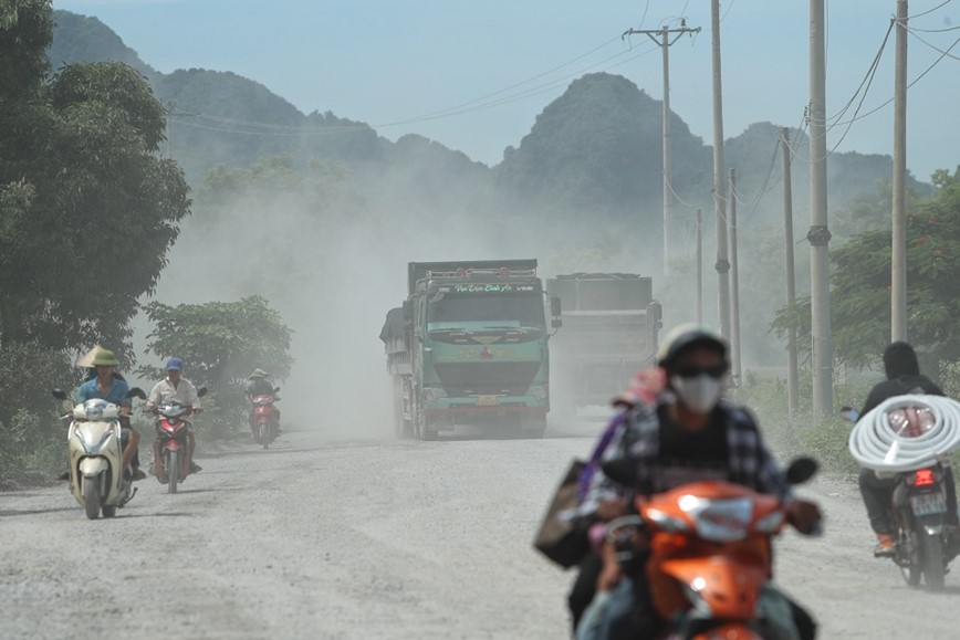 Khac phuc duong bui mu mit sau phan anh cua Bao Kinh te va Do thi - Hinh anh 1