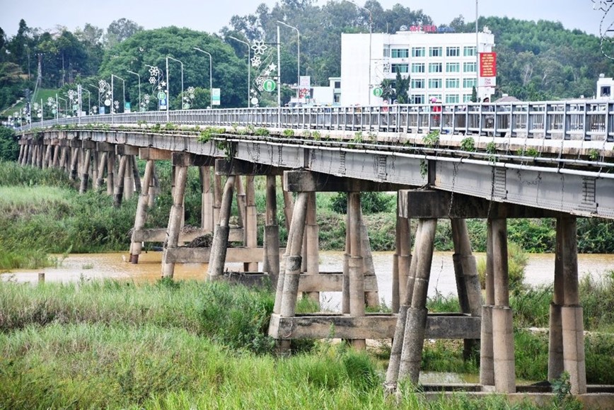 Vi sao cau Tra Khuc 1 bi de xuat dung khoi cong? - Hinh anh 2