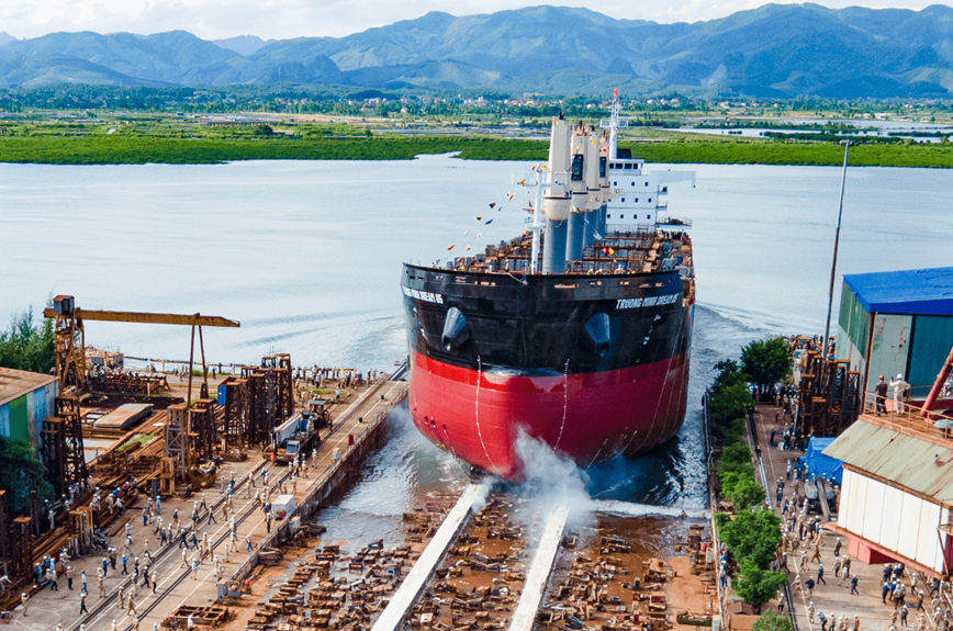 Ha thuy tau hang Truong Minh Dream 05 trong tai 45.000 DWT - Hinh anh 1