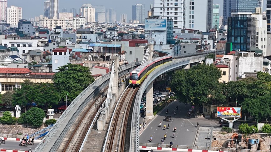 Metro Nhon-ga Ha Noi chinh thuc khai thac thuong mai - Hinh anh 1