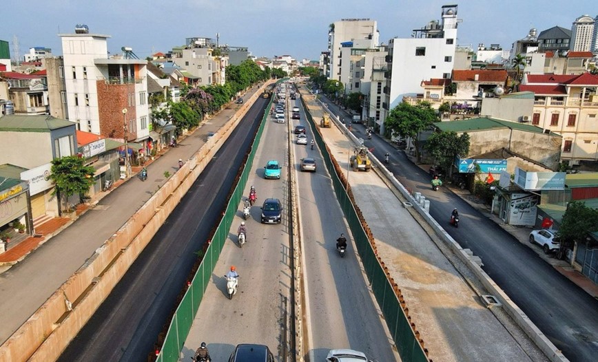 Ha Noi: thong bao phan luong giao thong duong Au Co de giam un tac - Hinh anh 1