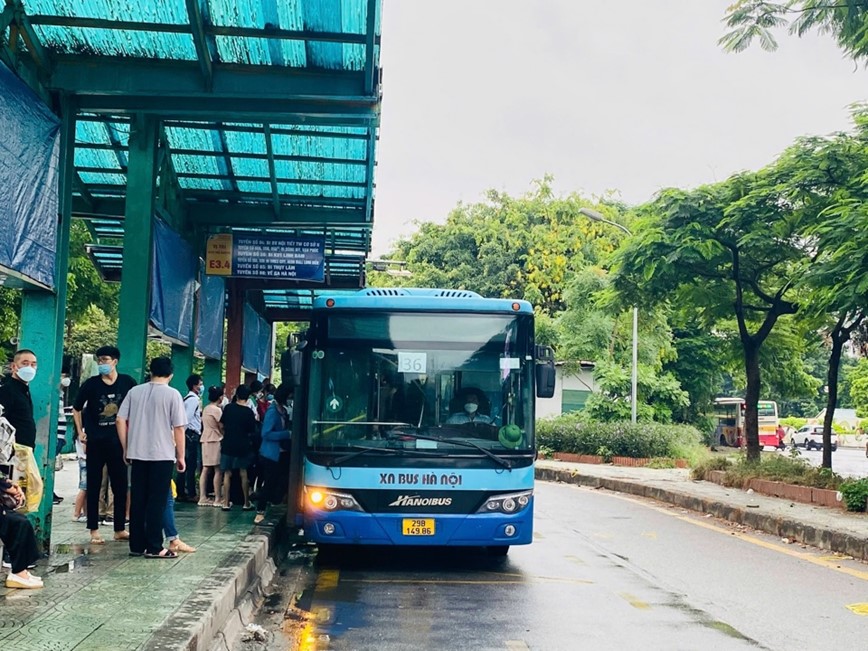 Ha Noi tang cuong xe buyt phuc vu tot nhat nhu cau di lai dip 2/9 - Hinh anh 1