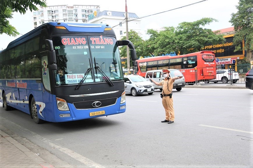 Cong bo so dien thoai duong day nong ve an toan giao thong dip Le 2/9 - Hinh anh 1