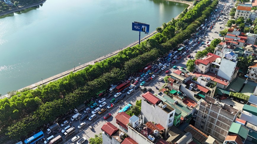 Cac tuyen duong cua ngo Thu do un tac truoc ngay nghi le 2/9 - Hinh anh 6