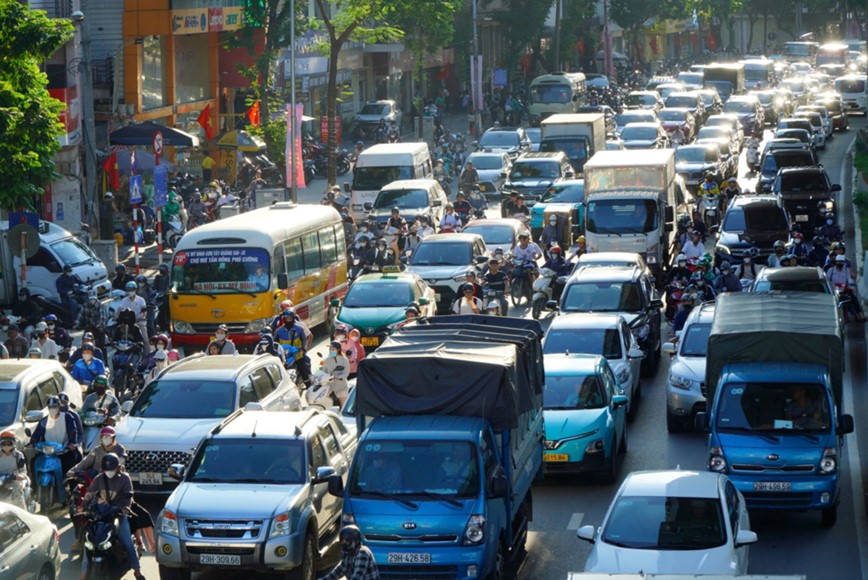 Cac tuyen duong cua ngo Thu do un tac truoc ngay nghi le 2/9 - Hinh anh 4