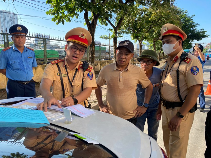 Cac tuyen duong cua ngo Thu do un tac truoc ngay nghi le 2/9 - Hinh anh 10