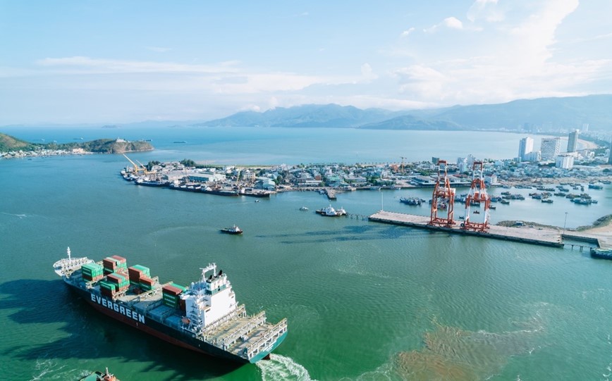 Phe duyet dau tu cai tao, nang cap luong Quy Nhon cho tau 50.000 DWT - Hinh anh 1