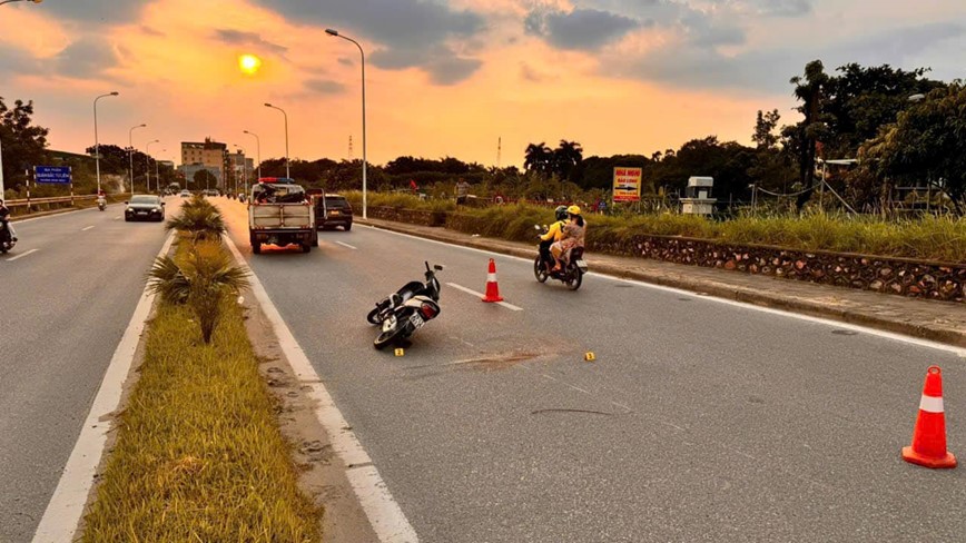 Ha Noi: tim nguoi biet thong tin vu tai nan tren duong An Duong Vuong ngay 2/9 - Hinh anh 1