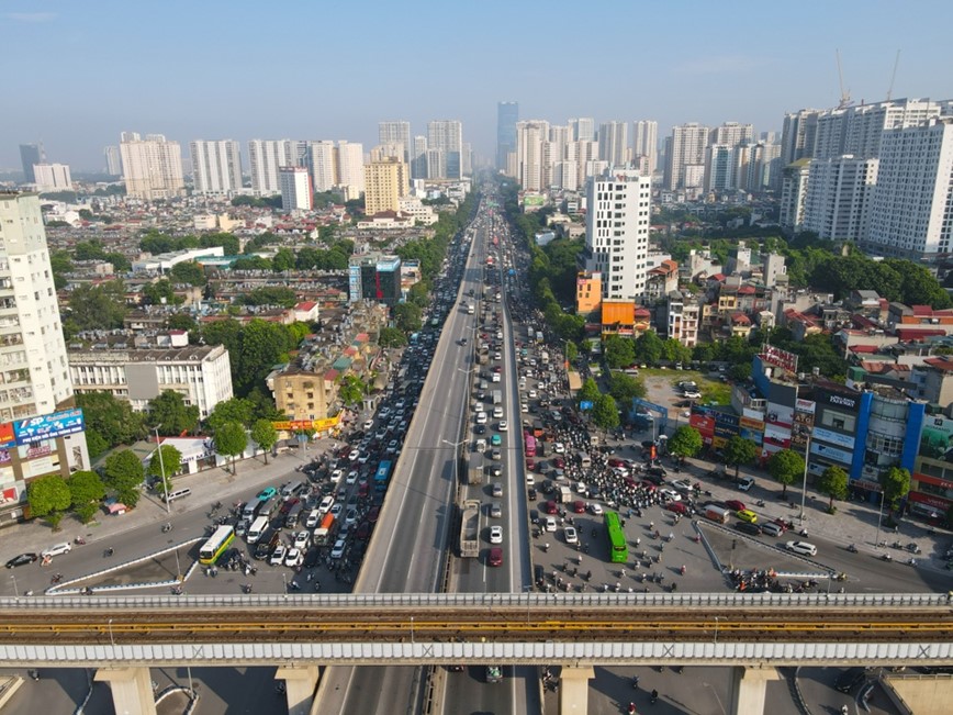 Duong pho Ha Noi lai chat nhu nem sau ky nghi le - Hinh anh 4