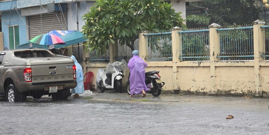 Duong pho Da Nang ngap nang sau mua lon - Hinh anh 6