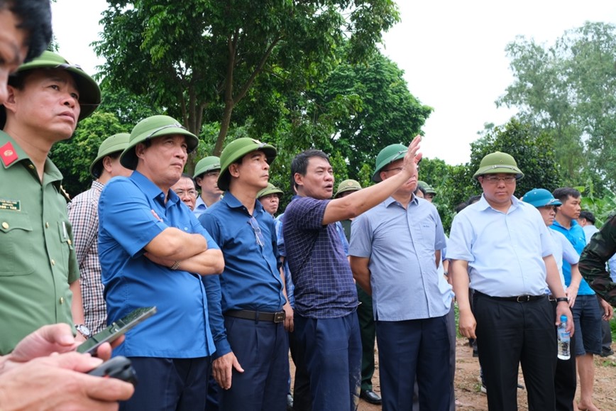 Vinh Phuc: cau Vinh Phu dam bao an toan sau su co tau thuyen va cham - Hinh anh 3