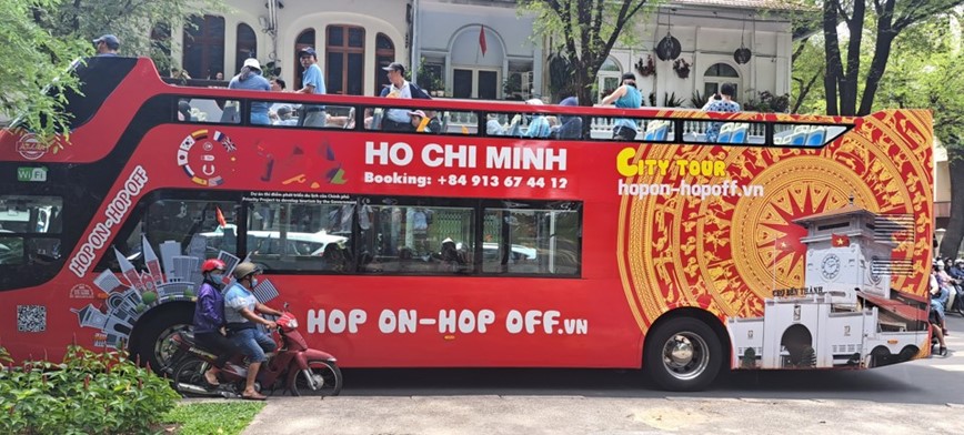 TP Ho Chi Minh: 100% xe buyt dau tu moi su dung dien, nang luong xanh - Hinh anh 1