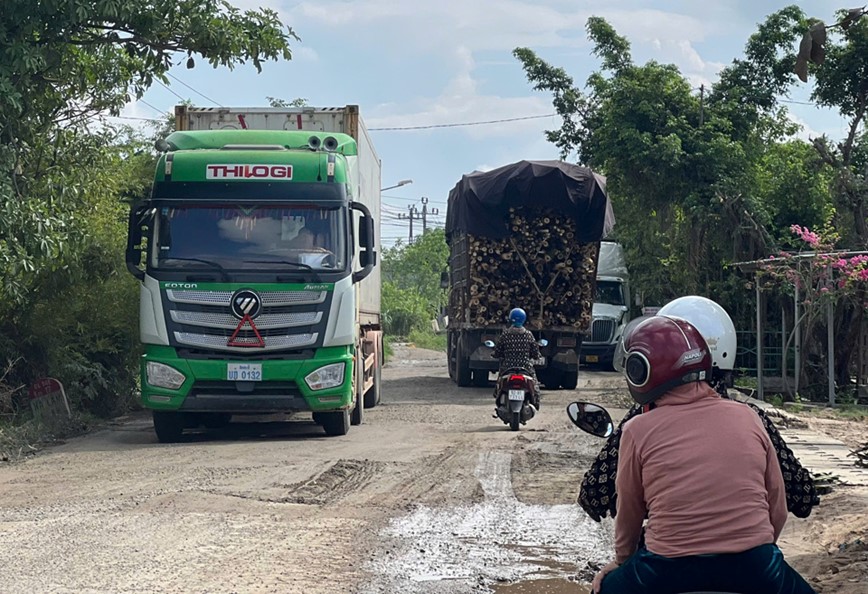 Un u giao thong tai “diem den” Quoc lo 14E - Hinh anh 9