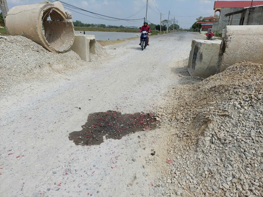 Ha Noi: mat an toan va o nhiem tai mot du an giao thong tai huyen Chuong My - Hinh anh 3