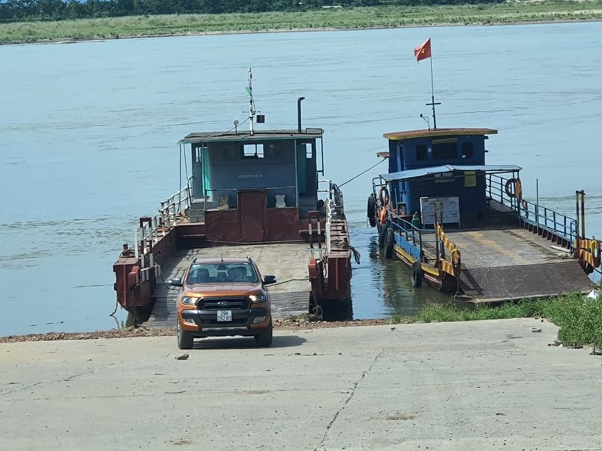 Ha Noi kien quyet dinh chi hoat dong cac ben do ngang trai phep - Hinh anh 1