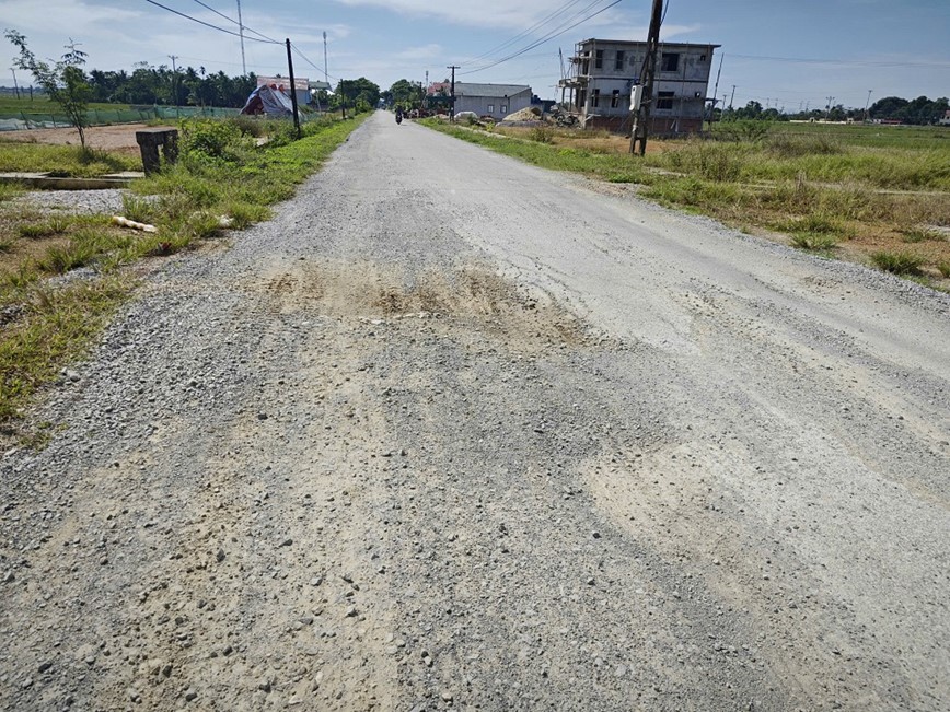 Thanh Hoa: xe tai ngang nhien di qua doan duong co bien cam - Hinh anh 4