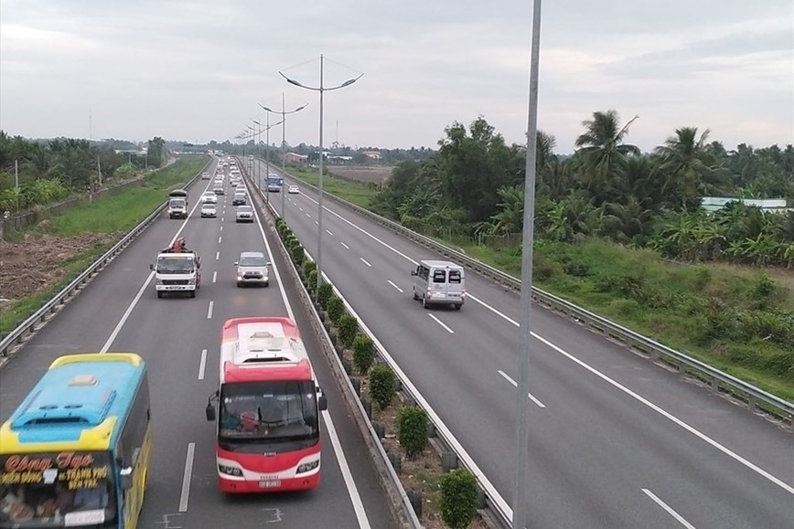 Yeu cau lai xe phai nghien cuu quy tac giao thong tren duong cao toc  - Hinh anh 1