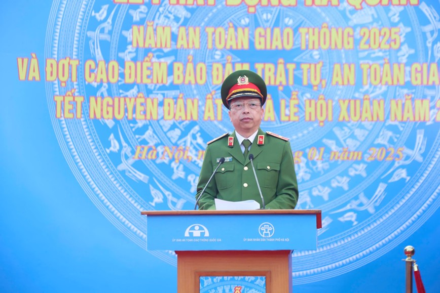 Ha Noi dong bo cac giai phap dam bao an toan giao thong nam 2025 - Hinh anh 4