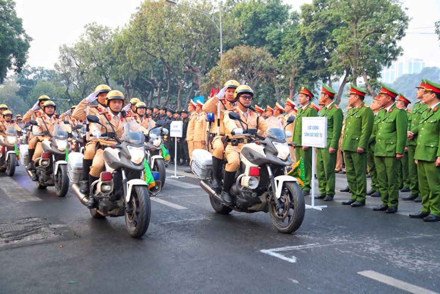 Ha Noi dong bo cac giai phap dam bao an toan giao thong nam 2025 - Hinh anh 5