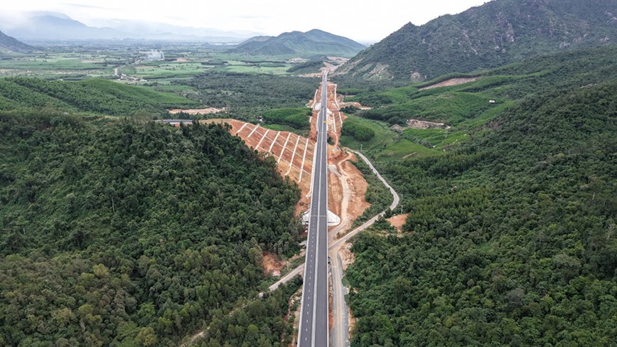 Thong xe cao toc Van Phong - Nha Trang vao ngay 30/4/2025 - Hinh anh 3