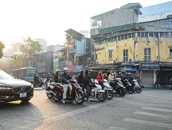 Ha Noi: tai nan giao thong giam manh sau hon 1 thang thuc hien Nghi dinh 168 - Hinh anh 1