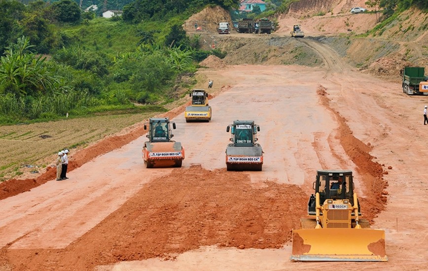 Phan dau nam 2025 thong tuyen Dong Dang - Tra Linh va Huu Nghi - Chi Lang - Hinh anh 1