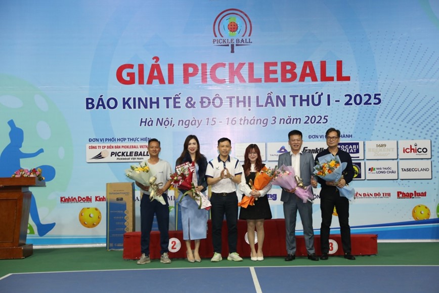 Be mac Giai “Pickleball Bao Kinh te & Do thi lan thu I - 2025” - Hinh anh 3