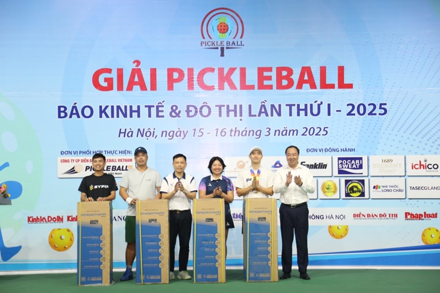 Be mac Giai “Pickleball Bao Kinh te & Do thi lan thu I - 2025” - Hinh anh 16