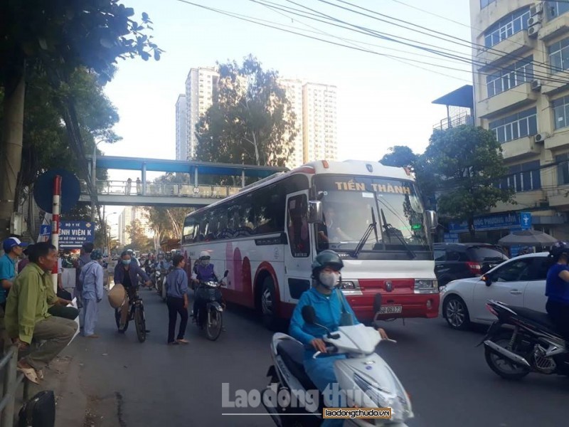 Qua duong trai luat: Nguy hiem tu thoi quen xau - Hinh anh 1