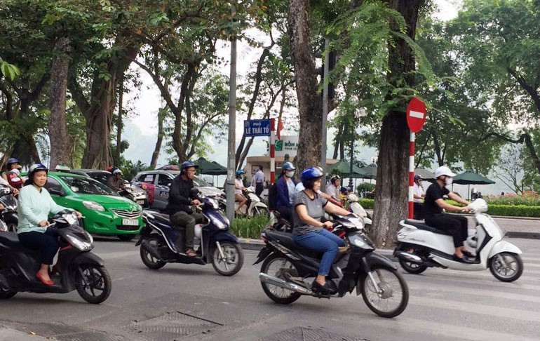 Ha Noi se thi diem cam phuong tien tren 9 tuyen pho quanh ho Hoan Kiem - Hinh anh 1