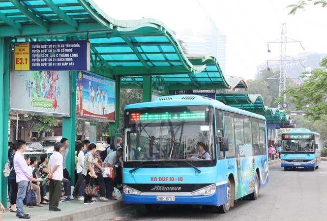 Ha Noi: Tat ca cac tuyen buyt hoat dong tro lai tu 23/4, gioi han luong khach moi chuyen - Hinh anh 1