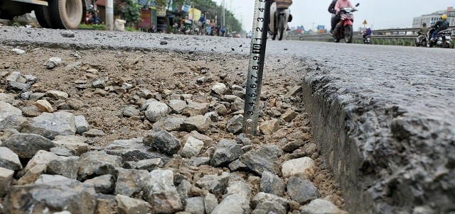 Ha Noi: Quoc lo 1A bi dao xoi nham nho, mat an toan - Hinh anh 3