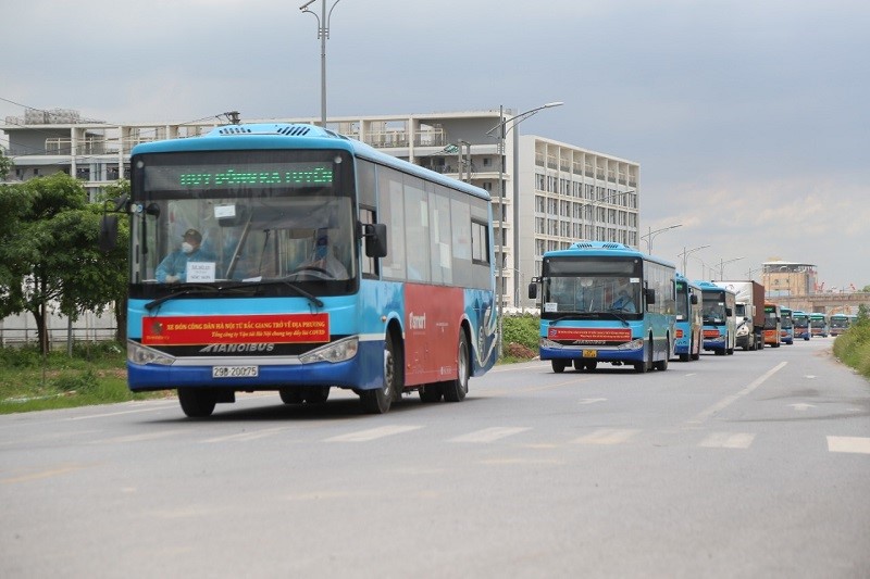 Ha Noi: Don gan 300 cong dan tu tam dich tro ve - Hinh anh 10