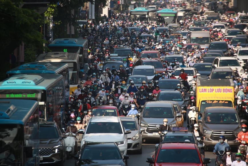 Cam phuong tien re trai tu Ham Nghi, Nguyen Hoang vao Le Duc Tho - Hinh anh 1