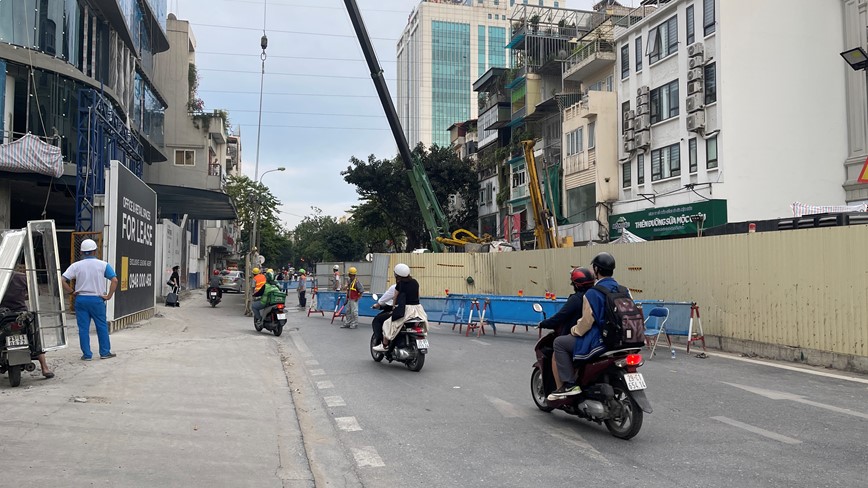 Cam xe tai tu Giang Vo di Trinh Hoai Duc - An Trach - Hinh anh 2