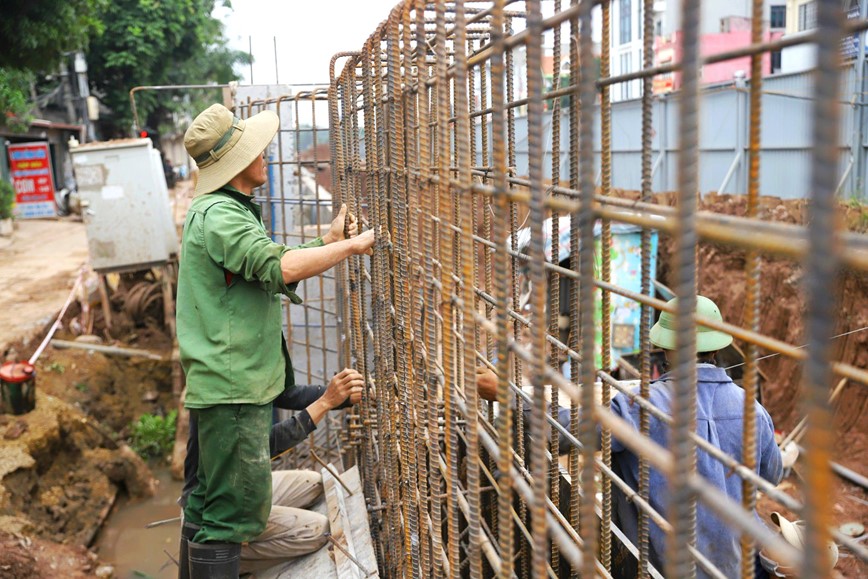 ANH: Du an mo rong duong Au Co: Tro lai sau ky nghi chong lu - Hinh anh 5