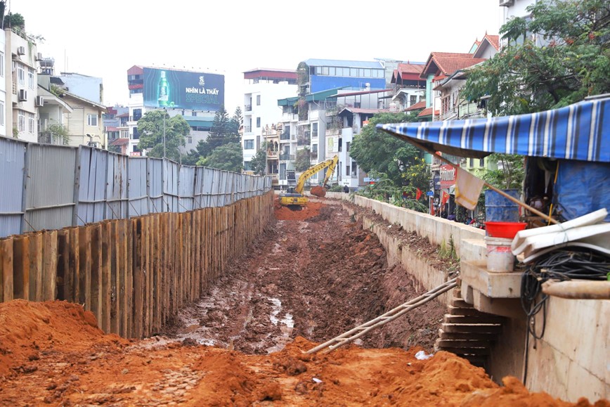 ANH: Du an mo rong duong Au Co: Tro lai sau ky nghi chong lu - Hinh anh 7