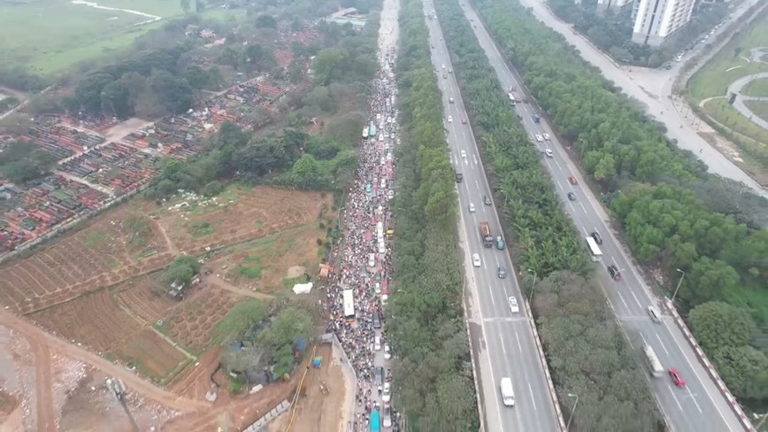 Lieu con tai dien tinh trang un tac tren duong gom Dai lo Thang Long ngay dau tuan? - Hinh anh 1