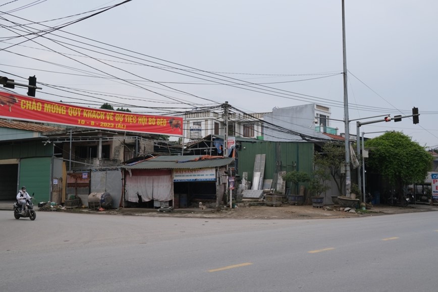 Vinh Phuc: siet chat quan ly, bao ve hanh lang an toan duong bo - Hinh anh 1