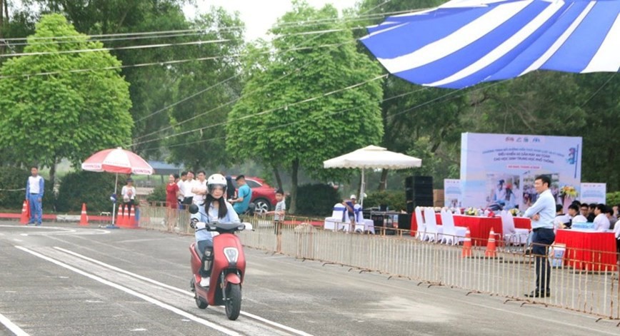 Diem mu xe dau keo: an hoa chet nguoi - Hinh anh 3