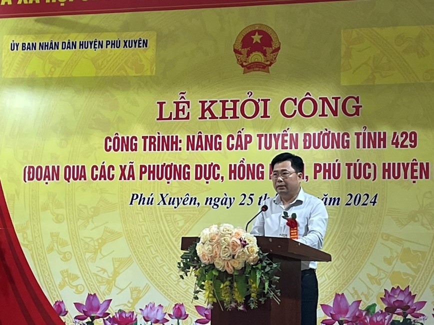 Khoi cong du an nang cap duong 429 doan qua huyen Phu Xuyen - Hinh anh 1